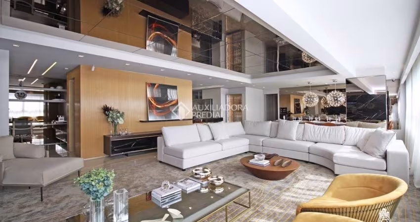 Apartamento com 3 quartos à venda na Rua Ivescio Pacheco, 89, Jardim Europa, Porto Alegre