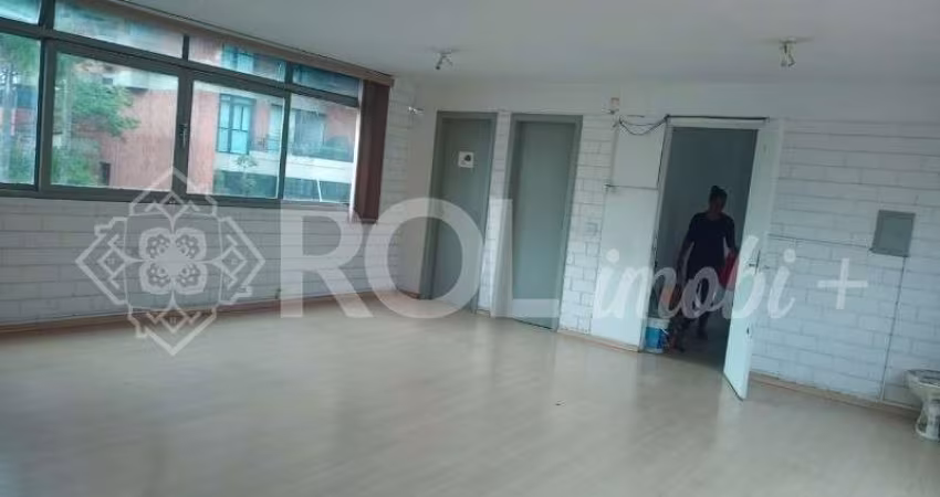 Sala comercial com 4 salas para alugar na Rua Henrique Schaumann, 679, Pinheiros, São Paulo