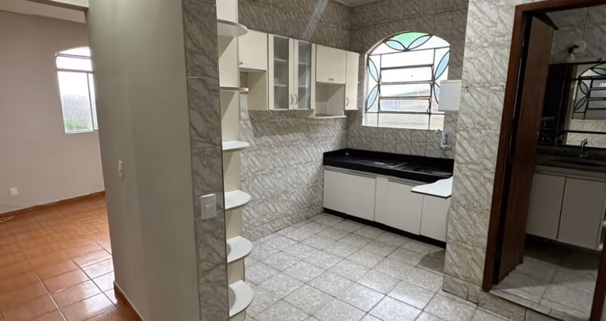 Linda casa com terraço e garagem