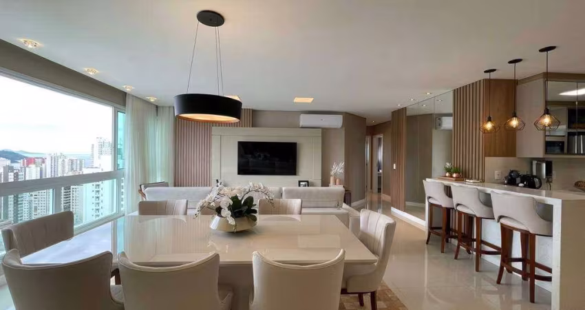 Apartamento com vista mar à venda no Ed. Puerto Velero em Balneário Camboriú