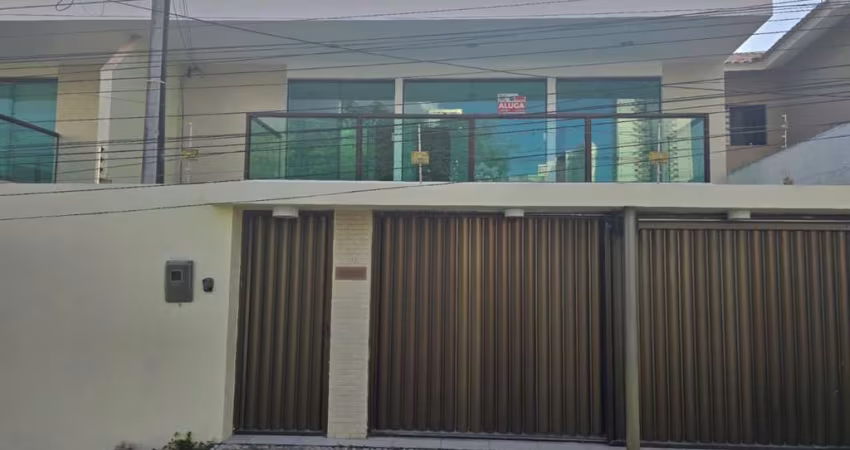 Casa Residencial com 3 quartos  para alugar, 110.00 m2 por R$3000.00  - Universitario - Caruaru/PE