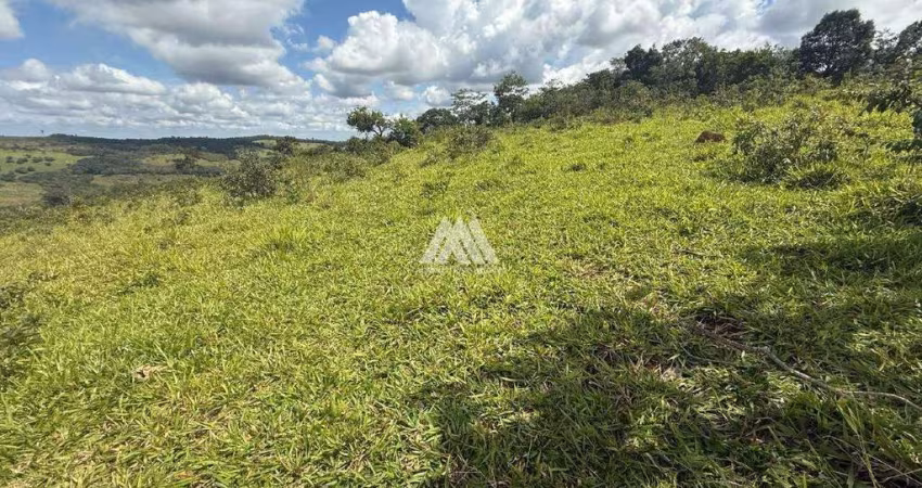 Vendo chácara em Itatiaiuçu de 20000m² com excelente localização.