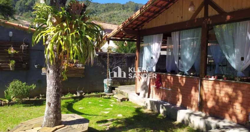 Casa com 3 dormitórios à venda, 100 m² por R$ 500.000,00 - Sítio São Luís - Nova Friburgo/RJ