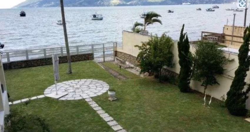 Maravilhosa Casa Pé na Areia  com 3 dormitórios com vista para o Mar , com  422 m/² na Praia São Francisco - São Sebastião/SP