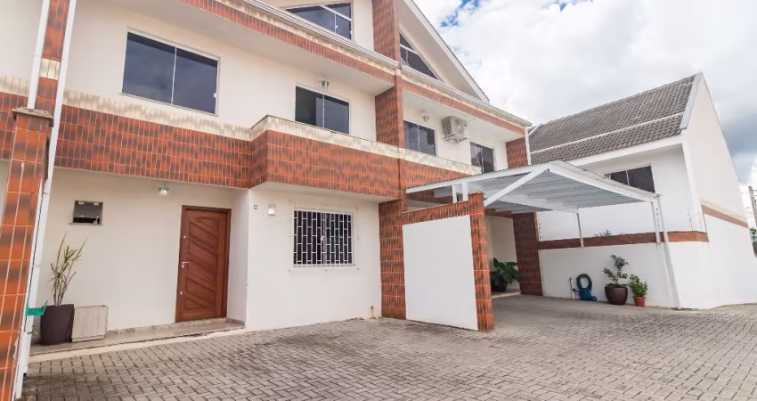 Triplex semi mobiliado em condomínio fechado no Jardim Das Américas