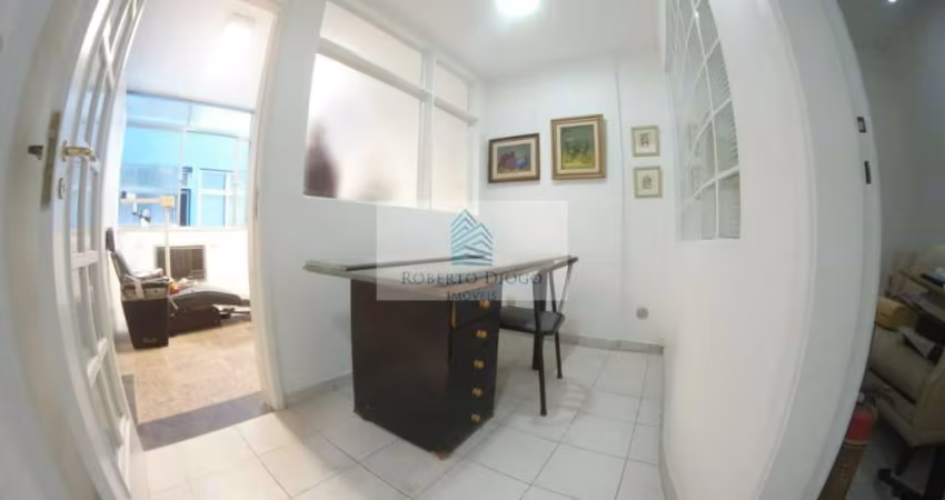 Sala Comercial de 34m² no Centro de Niterói-RJ: Venda ou Locação em Condomínio Exclusivo!