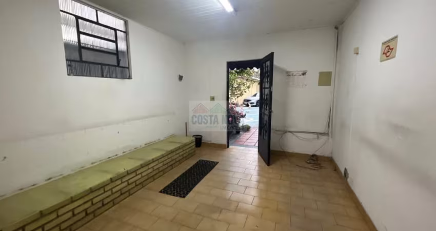 Imóvel comercial, com 100m², 3 salas, recepção e estacionamento próprio no bairro Vila Maria