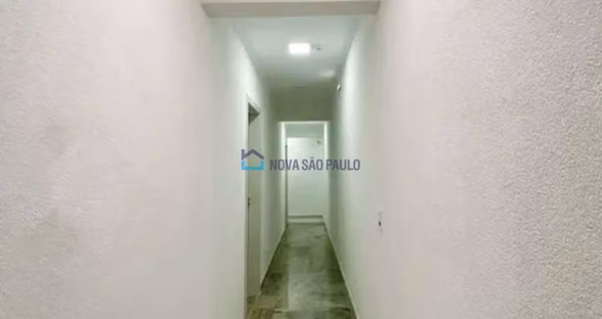 Kitnet com 1 dormitório e 1 banheiro, na Vila Monumento
