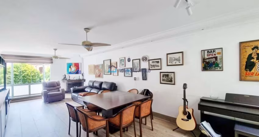 Casa à venda, com 4 dormitórios, 1 suíte, 4 vagas, 270 m², Espaço gourmet, Edícula, na Vila Mariana