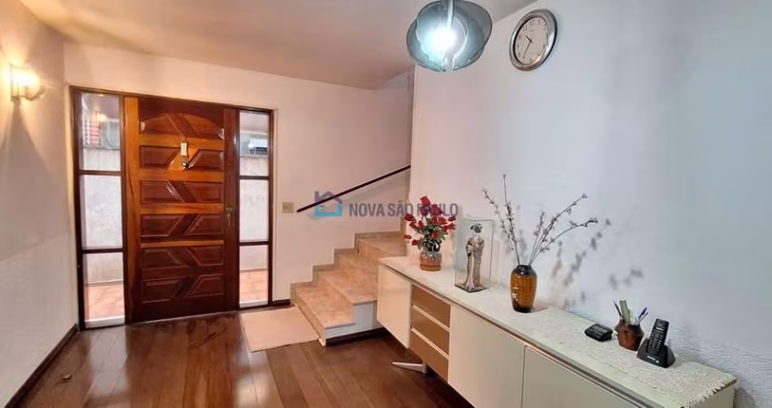 Sobrado à Venda com 3 Quartos, 2 Vagas + Edícula, 202 m² (CIDADE VARGAS)