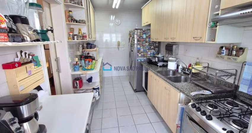 Apartamento na Praça da Árvore, 3 dormitórios, 1 suíte, 2 vagas, 101m².