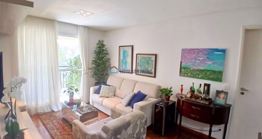 Venda. Campo Belo. Apartamento com 102m². 3 dormitórios. 1 suíte. 2 vagas.