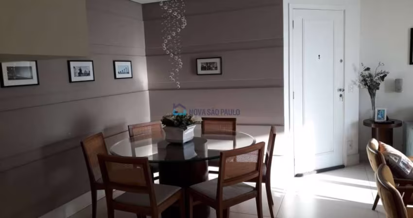Apartamento à venda, 3 dormitórios, 1 suíte, 2 vagas.