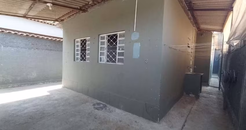 OPORTUNIDADE+CASA COM QUINTAL+LOCALIZAÇÃO PRÓXIMO A FACULDADE KENNEDY
