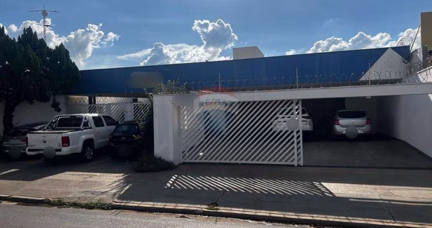 Casa Comercial na Av. Independência