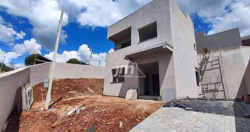 Sobrado à venda no Bairro Jardim das Acácias - em Campo Largo/PR