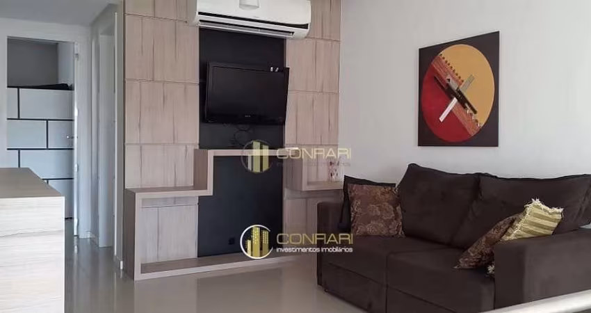 Apto mobiliado 03 Suítes e 02 Vagas, Meia Praia!
