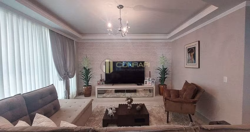 Apartamento mobiliado com 3 Suítes na Meia Praia