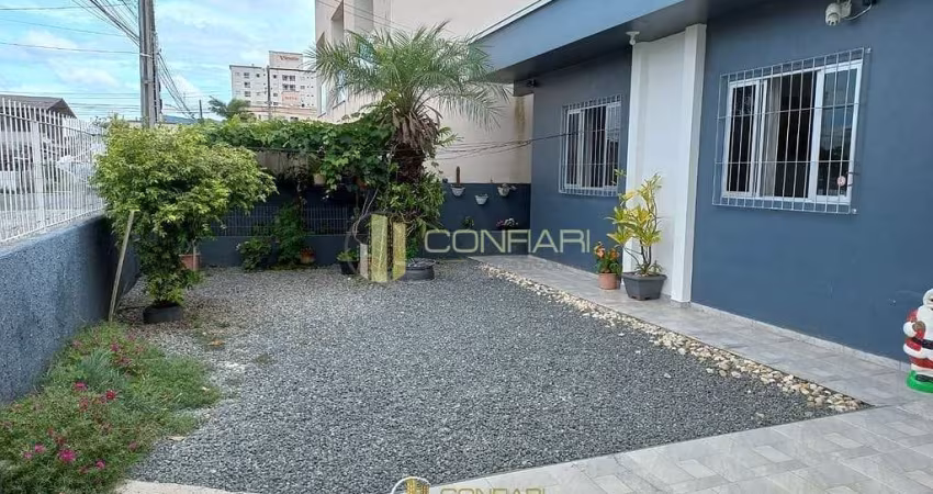 CASA COM TERRENO NO MORRETES