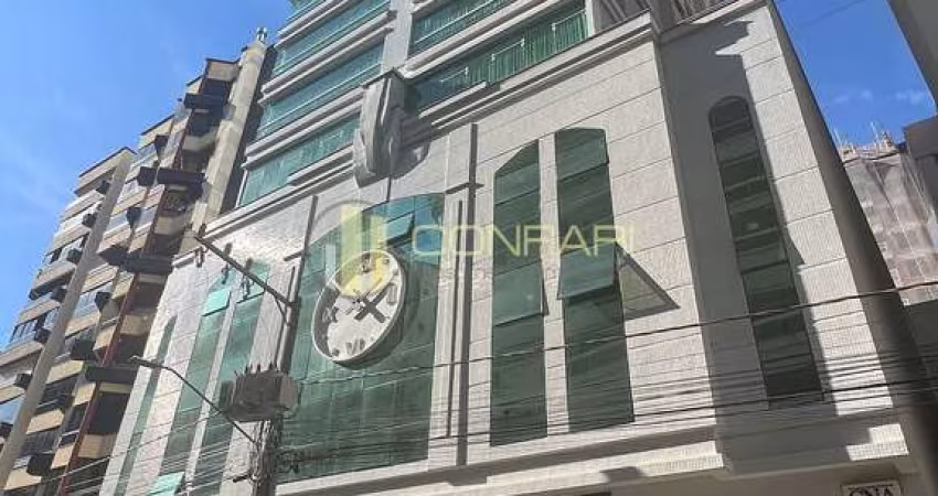 Apartamento 3 suítes com 5 vagas privativas
