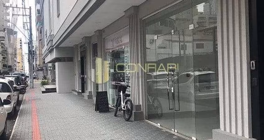 Sala térrea na Meia praia