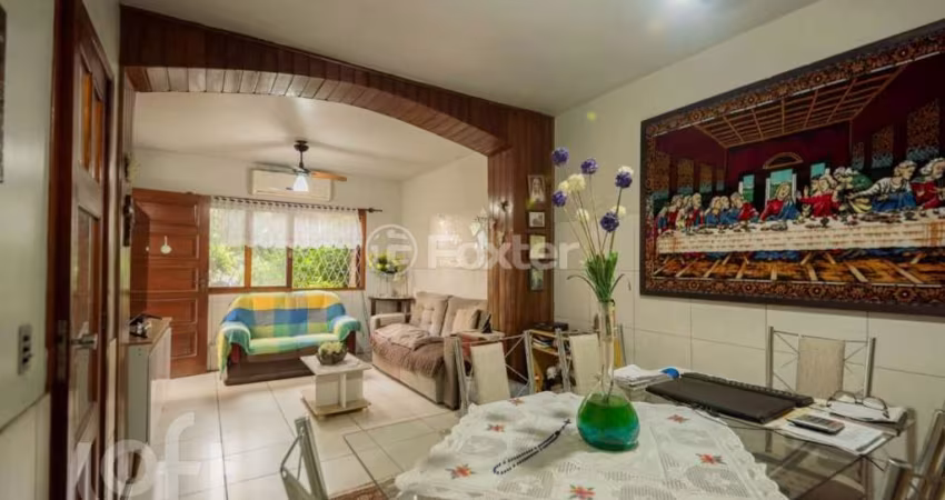 Casa com 3 quartos à venda na Avenida Andaraí, 614, Passo da Areia, Porto Alegre