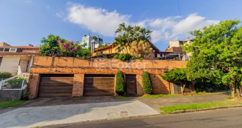 Casa com 7 quartos à venda na Avenida José Gertum, 370, Chácara das Pedras, Porto Alegre