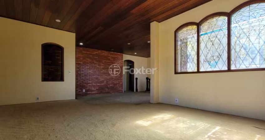 Casa comercial com 2 salas à venda na Rua Carlos Huber, 826, Três Figueiras, Porto Alegre