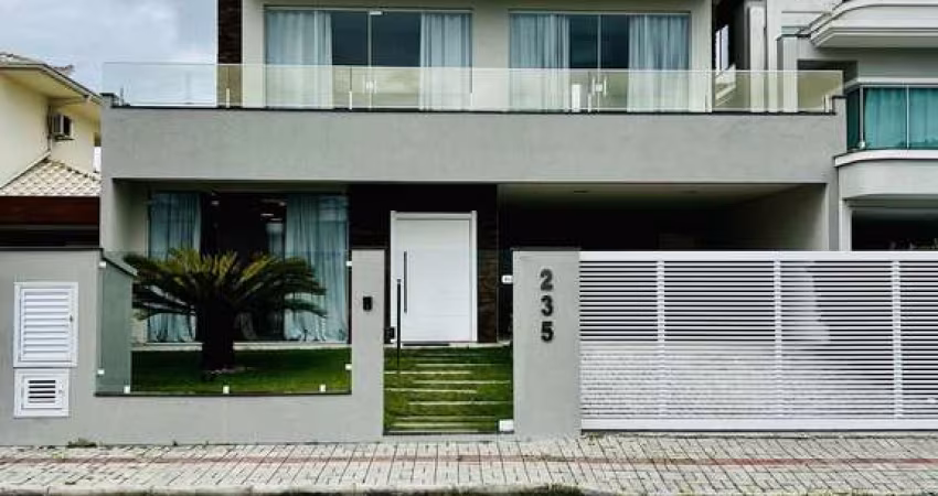 Casa com 02 pavimentos, 03 quartos mobiliada com espaço gourmet