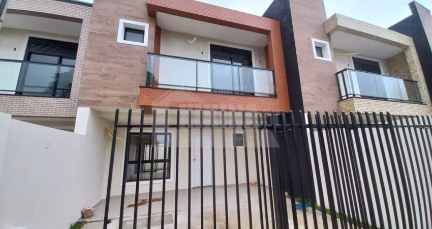 Sobrado com 3 quartos  à venda, 104.00 m2 por R$450000.00  - Jardim Carvalho - Ponta Grossa/PR