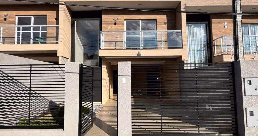 Sobrado com 3 quartos  à venda, 126.00 m2 por R$570000.00  - Jardim Carvalho - Ponta Grossa/PR