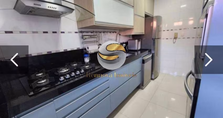 Casa impecável,  bem decorada com 03 dormitórios