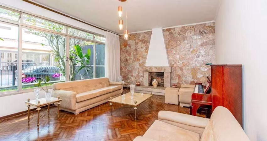 Casa à venda em São Paulo, Alto da Boa Vista, com 3 quartos, 183m²
