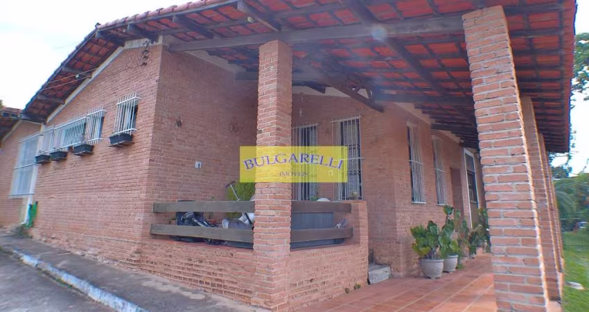 Chacara à venda ou Permuta , 2 Lindas Casas e Imenso Terreno Livre em Òtima Região no Bairro Caxamb
