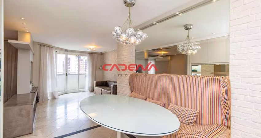 Apartamento com 3 quartos e 1 vaga à venda no Água Verde