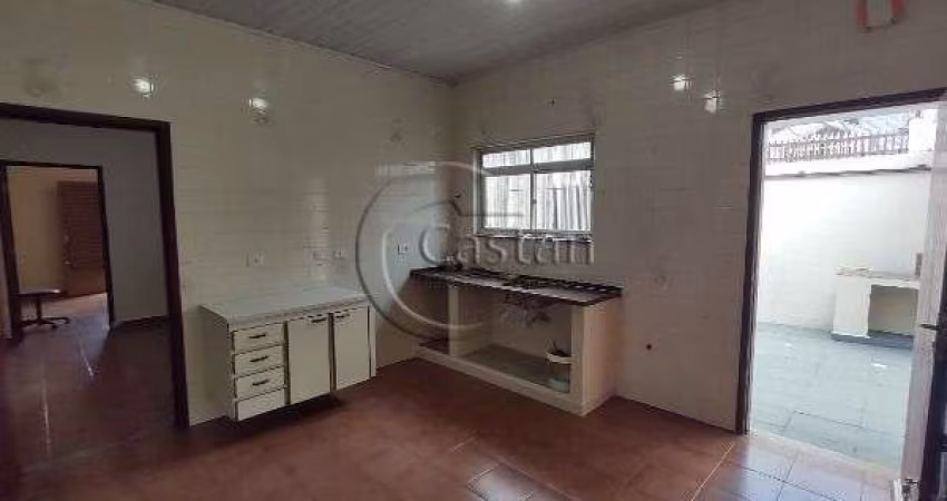 Casa com 2 quartos para alugar na Rua Jacaiobi, --, Vila Prudente, São Paulo