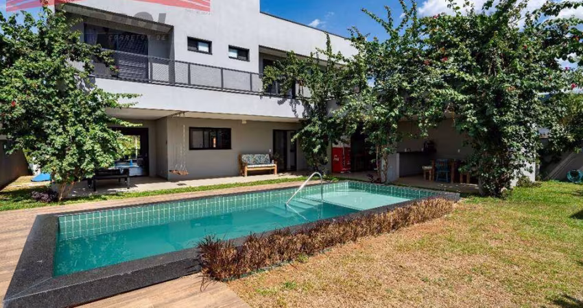 RESERVA DA SERRA - 5 SUÍTES - 8 VAGAS - AT 620m² - AC 486m² - PISCINA
