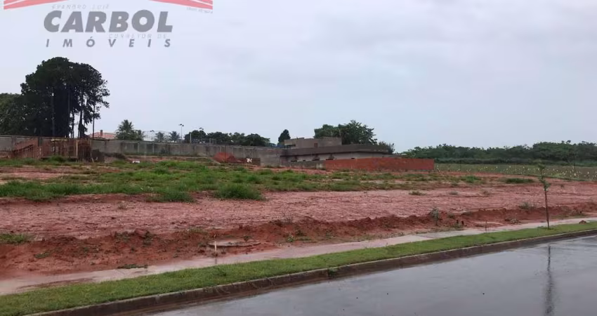 CAMPOS DE MEDEIROS - AT 300m² - PLANO - EXCELENTE LOCALIZAÇÃO
