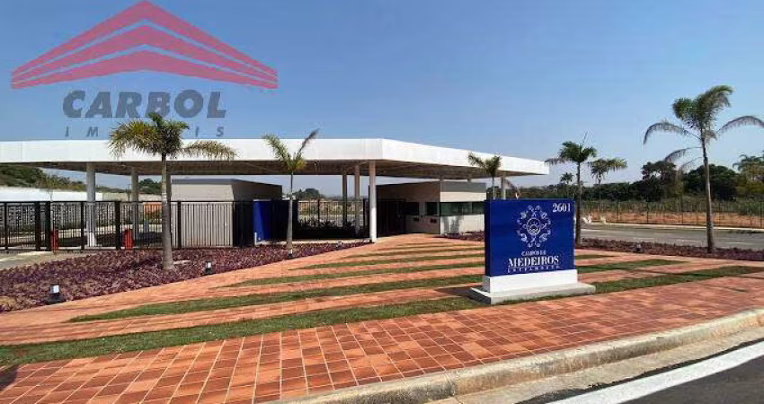 CAMPOS DE MEDEIROS - AT 300m² - PLANO - EXCELENTE LOCALIZAÇÃO