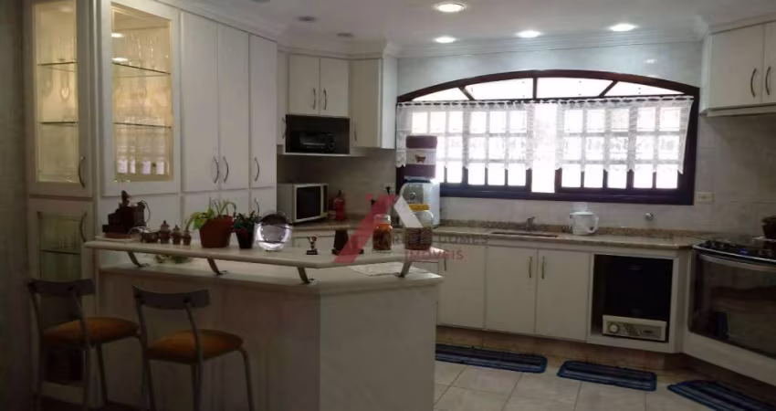 Sobrado com 3 dormitórios à venda, 305 m² por R$ 1.250.000,00 - Vila Valparaíso - Santo André/SP
