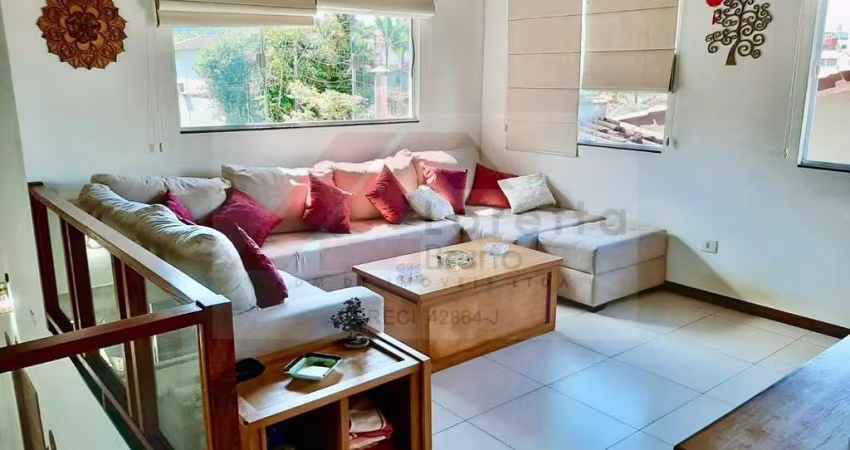Casa em Ubatuba na praia das toninhas. A 250m do mar - 4 suítes com ar condicionado