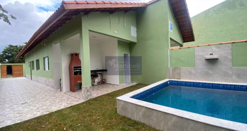 Imperdível oportunidade: Casa à venda em Itanhaém-SP, no bairro Palmeiras - 2 quartos, 1 suíte, 1 sala, 3 banheiros, 4 vagas, 64m².