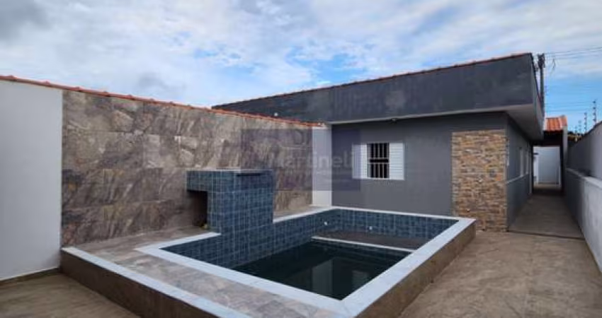 Imperdível oportunidade: Casa à venda em Itanhaém-SP, Cibratel 2 - 3 quartos, 1 suíte, 1 sala, 3 banheiros, 2 vagas, 106m²!