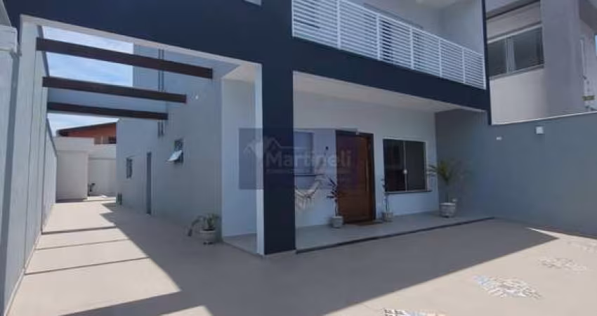 Imperdível! Casa à venda em Itanhaém-SP, bairro Cibratel 1, 3 quartos, 1 suíte, 222m² de área. Confira já!