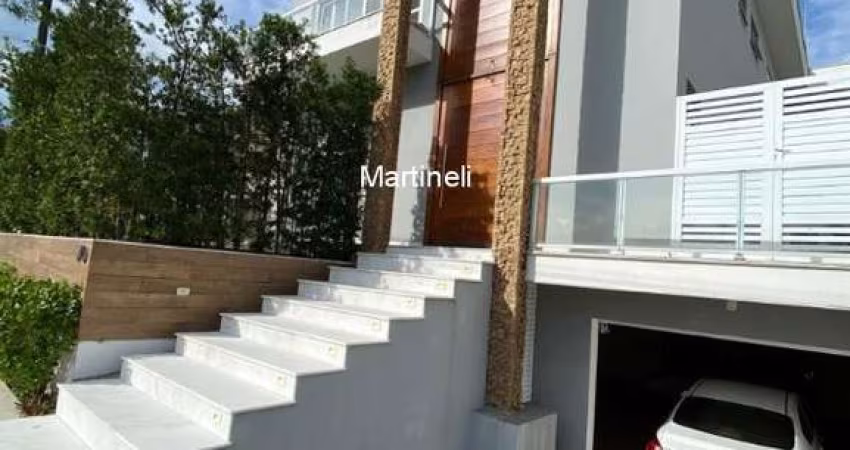 Casa de Luxo em Condomínio no Centro de Itanhaém-SP, 4 Quartos, 4 Suítes, 3 Salas, 5 Banheiros, 3 Vagas, 420m².
