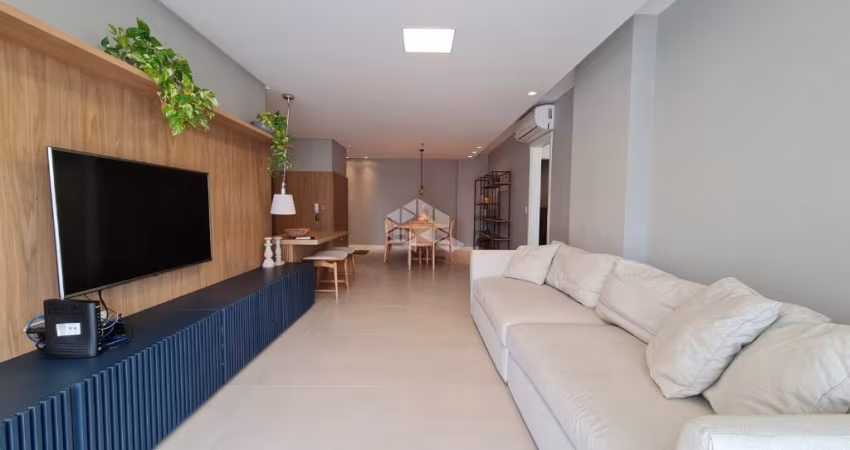 APARTAMENTO COM 3 QUARTOS SENDO 1 SUÍTE 2 VAGAS DE GARAGEM NO BAIRRO AGRONÔMICA EM FLOIRANÓPOLIS/SC