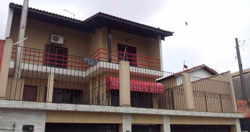 Sobrado para venda com 4 dormitórios na Vila Cecilia em Mogi das Cruzes.