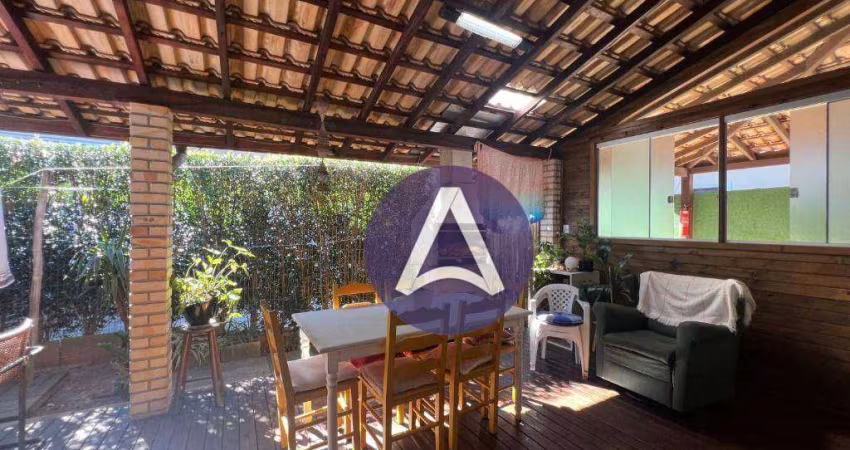 Casa com 2 dormitórios + 4 aptos, 175 m² por R$ 1.600.000 - Rio Tavares - Florianópolis/SC