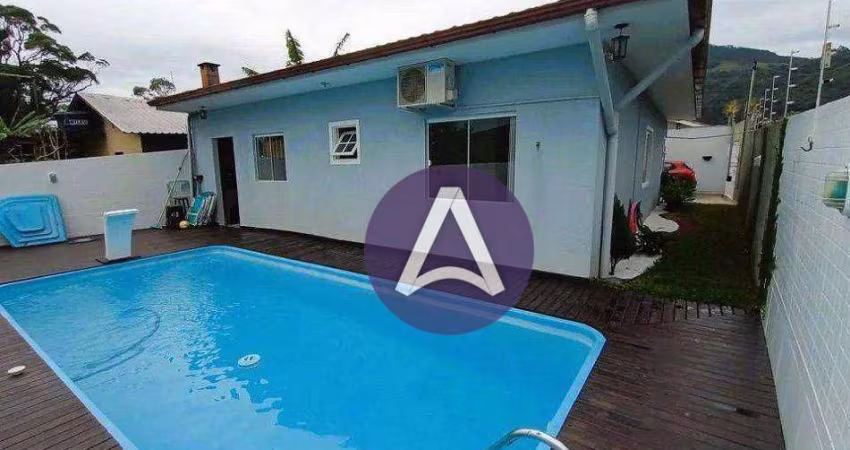 Casa 3 quartos 1 suite garagem para 4 carros e piscina