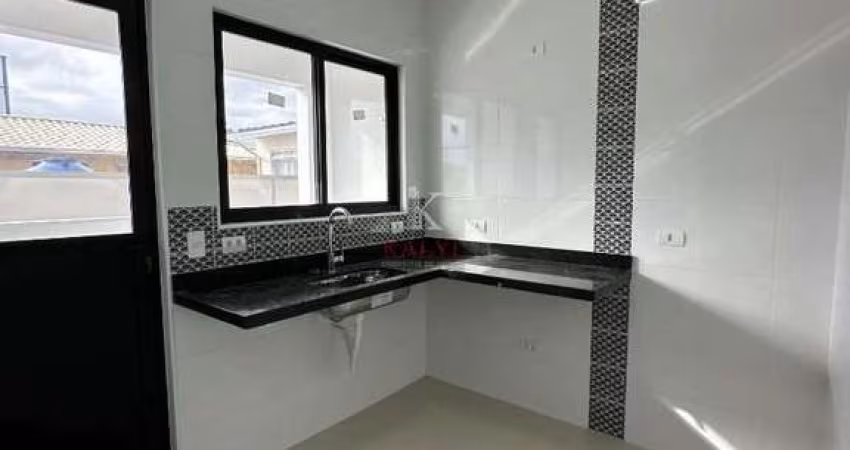 Casa com 2 dormitórios à venda, 55 m² por R$ 330.000,00 - Maracanã - Praia Grande/SP